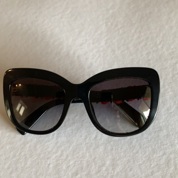 Dolce&Gabbana Sun Glasses - Picture 4 of 9